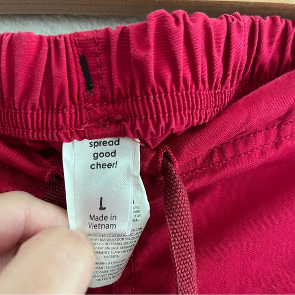 Wink WonderFLEX Grace Flare Leg Cargo Pant scrubs bottoms for women in hot pink - Picture 5 of 6